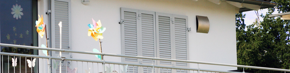 Aluminium Klappladen FL50 mit Beschlagset für einflügelige Fenster